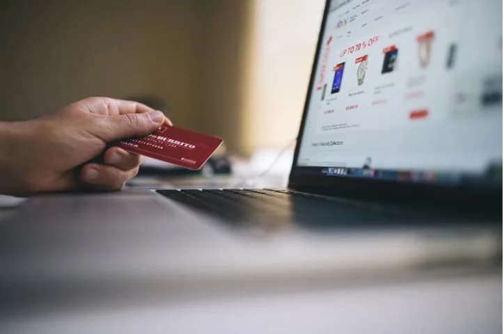 Tenho o nome limpo mas não consigo cartão de crédito: o que fazer?