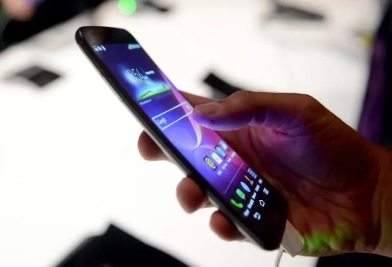 Empréstimo com garantia de celular: como funciona, vantagens e cuidados