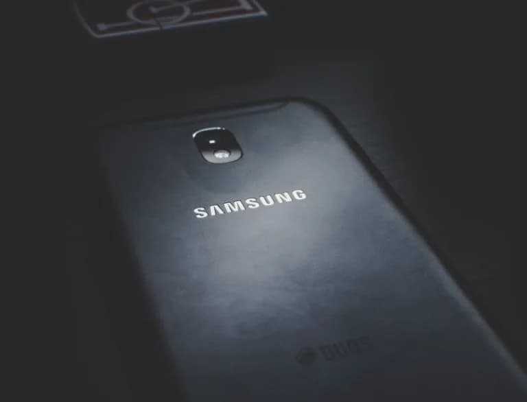 Empréstimo com garantia de celular Samsung: como funciona e como contratar